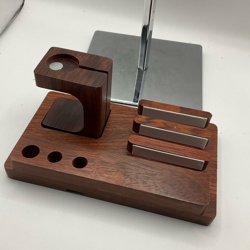 Watch and Phone Dock Stand - no cords